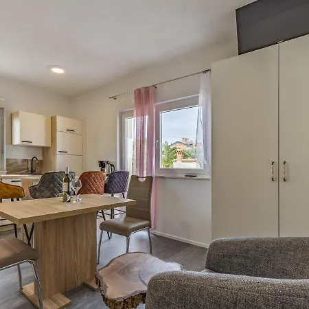 Apartment Vera 1 - Eight Units